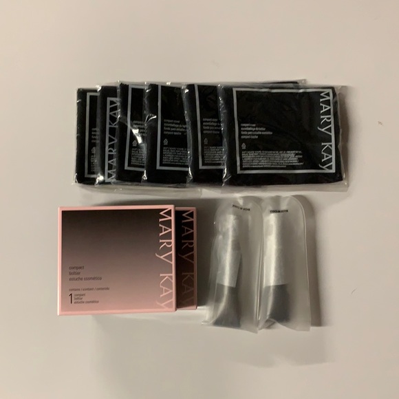 Makeup Brush Compact Lot New - Picture 1 of 1